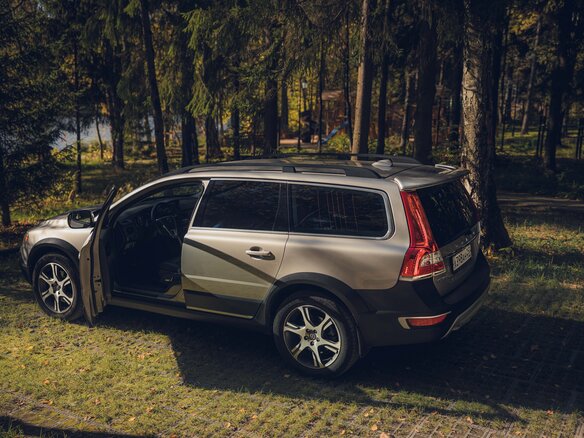 2013 Volvo XC70 II Рестайлинг, бежевый - вид 10