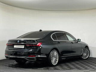 2021 BMW 7 серии 730d xDrive VI (G11/G12) Рестайлинг, чёрный, 6700000 рублей, вид 2