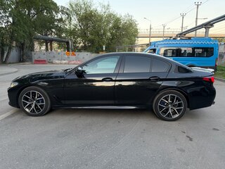 2020 BMW 5 серии 530d xDrive VII (G30/G31/G38) Рестайлинг, чёрный, 4900000 рублей, вид 5