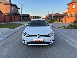 2017 Volkswagen Golf VII Рестайлинг, белый, 1450000 рублей, вид 4
