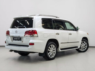 2013 Lexus LX 570 III Рестайлинг, белый, 5380000 рублей, вид 5