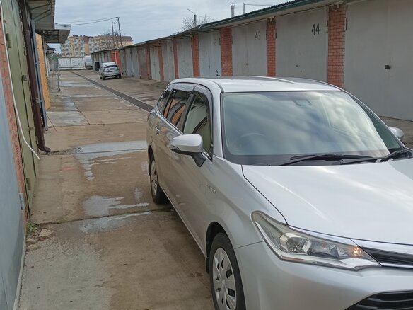 2015 Toyota Corolla Fielder XI (E160, E170, E180) Рестайлинг 1, серый, 1600000 рублей - вид 10