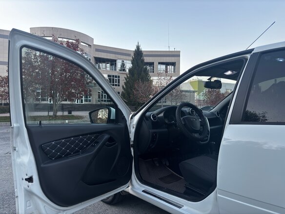 2016 Lada (ВАЗ) Granta I, белый, 505000 рублей - вид 17