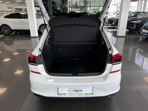 2021 Volkswagen Polo VI, белый, 1475000 рублей - вид 6