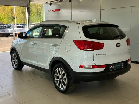 2014 Kia Sportage III Рестайлинг, белый, 1377000 рублей, вид 4
