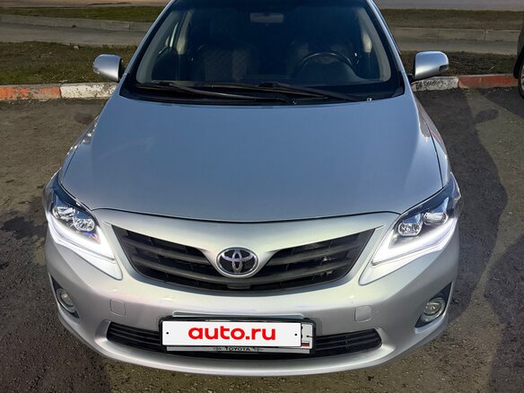 2011 Toyota Corolla X (E140, E150) Рестайлинг, серебристый, 1160000 рублей - вид 2