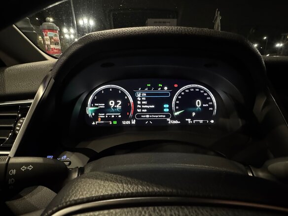 2023 Toyota Camry VIII (XV70) Рестайлинг, белый, 3550000 рублей - вид 6