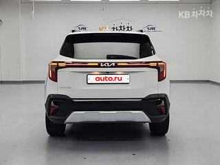 2023 Kia Seltos I Рестайлинг, белый, 1810000 рублей, вид 4
