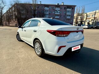 2018 Kia Rio IV, белый, 1400000 рублей, вид 4