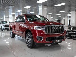 2026 Ram 1500 Crew Cab V Рестайлинг, красный, 10490000 рублей, вид 1