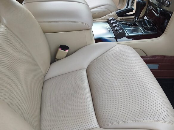 2008 Lexus LX 570 III, белый, 3150000 рублей - вид 3