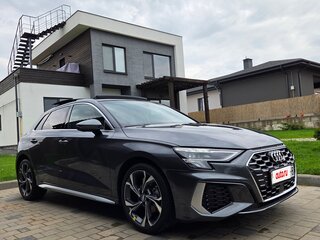 2021 Audi A3 Sportback 35 TFSI IV (8Y), серый, 2200000 рублей, вид 2