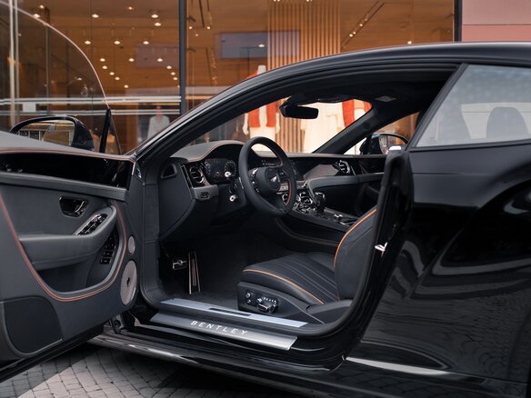 2025 Bentley Continental GT IV, чёрный, 40700000 рублей - вид 9
