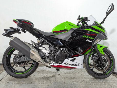2021 Kawasaki Ninja 400, зелёный, 649000 рублей, вид 5