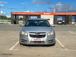 2012 Chevrolet Cruze I Рестайлинг, серебристый, 600000 рублей, вид 2