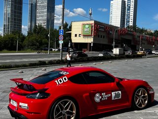2021 Porsche Cayman GT4 II 718 (982), красный, 12700000 рублей, вид 3