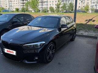 2019 BMW 1 серии 118i II (F20/F21) Рестайлинг 2, чёрный, 2100000 рублей, вид 1
