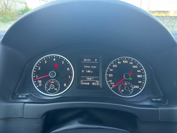 2012 Volkswagen Tiguan I Рестайлинг, серебристый, 1800000 рублей - вид 5