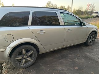 2005 Opel Astra H, серебристый, 349999 рублей, вид 3