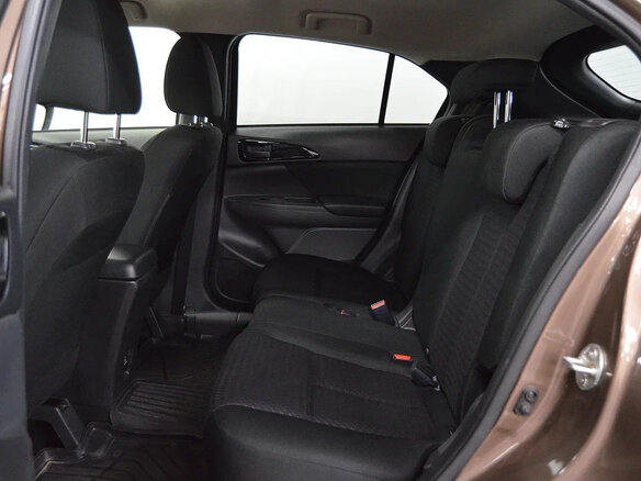 2018 Mitsubishi Eclipse Cross I, коричневый, 1400000 рублей - вид 16