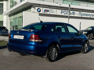 2018 Volkswagen Polo V Рестайлинг, синий, 1279000 рублей, вид 5