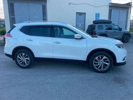 2017 Nissan X-Trail III, белый, 1530000 рублей, вид 3