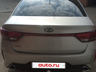 2021 Kia Rio IV Рестайлинг, серебристый, 1650000 рублей, вид 3