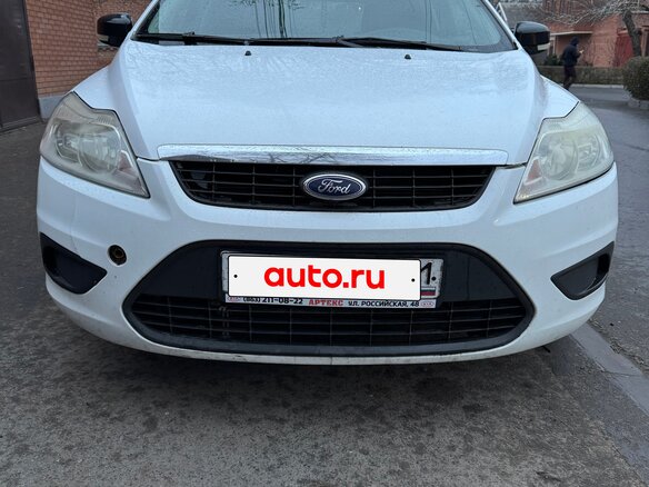 2010 Ford Focus II Рестайлинг, белый, 515000 рублей - вид 1