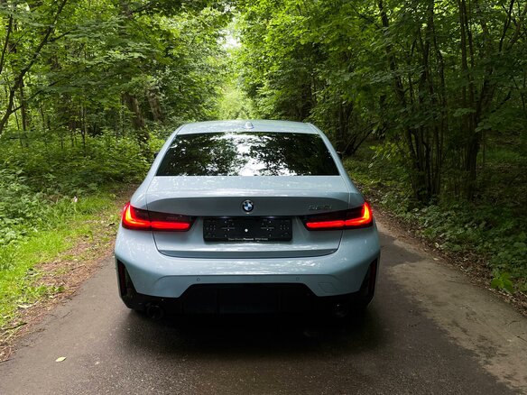 2025 BMW 3 серии 320i VII (G2x) Рестайлинг 2, серый - вид 3