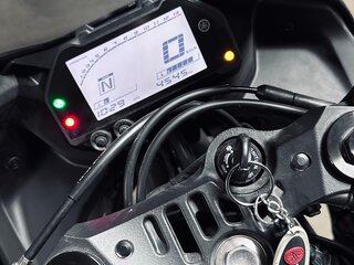 2020 Yamaha YZF-R3, чёрный, 590000 рублей, вид 5