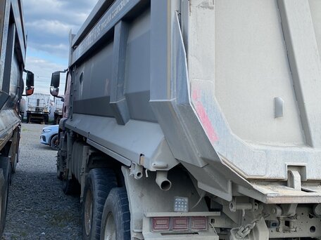 2022 Sinotruk Howo ZZ3327, красный, 3921000 рублей, вид 3