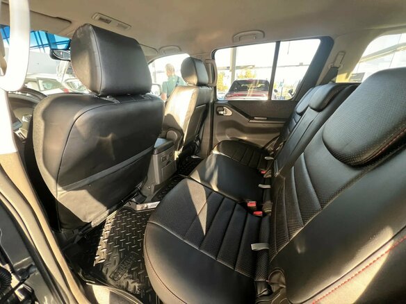 2010 Nissan Pathfinder III Рестайлинг, серый - вид 19