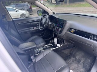 2019 Mitsubishi Outlander III Рестайлинг 3, белый, 1800000 рублей, вид 5