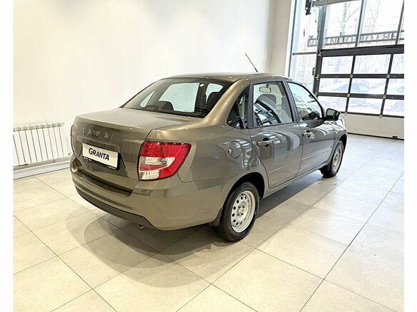 2026 Lada (ВАЗ) Granta I Рестайлинг, бежевый - вид 5