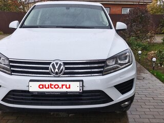 2017 Volkswagen Touareg II Рестайлинг, белый, 4000000 рублей, вид 1