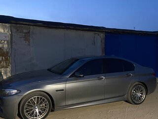 2014 BMW 5 серии 520i VI (F10/F11/F07) Рестайлинг, серый, 2300000 рублей, вид 3