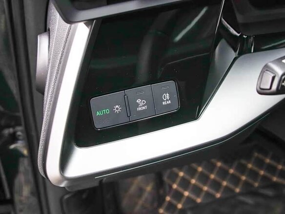 2023 Audi A3 35 TFSI Long IV (8Y), зелёный, 2530000 рублей - вид 12
