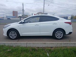 2020 Hyundai Solaris II, белый, 1550000 рублей, вид 4