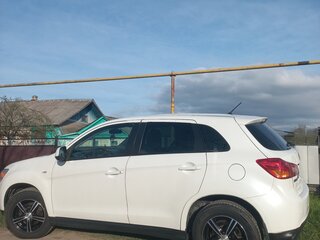 2014 Mitsubishi ASX I Рестайлинг, белый, 1000000 рублей, вид 4