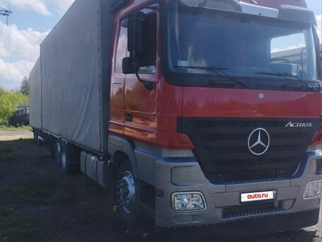 2004 Mercedes-Benz Actros, красный, 2990000 рублей, вид 4