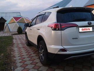2017 Toyota RAV4 IV (XA40) Рестайлинг, белый, 2650000 рублей, вид 5