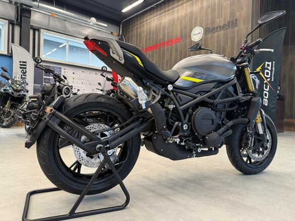 2026 Benelli 752 S, серый, 800000 рублей - вид 6