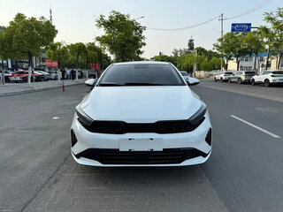 2023 Kia K3 II (China Market) Рестайлинг, белый, 1300000 рублей, вид 2
