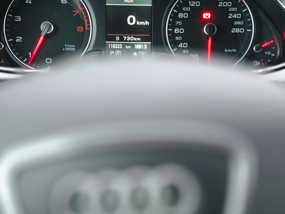 2014 Audi A4 IV (B8) Рестайлинг, белый, 1250000 рублей - вид 30