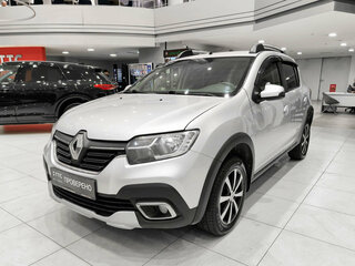 2019 Renault Sandero Stepway II Рестайлинг, серебристый, 850000 рублей, вид 1