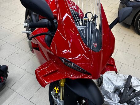 2024 Ducati Panigale V4, красный, 3000000 рублей, вид 3