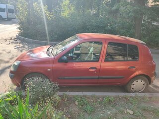 2004 Renault Clio II Рестайлинг 2, красный, 350000 рублей, вид 4