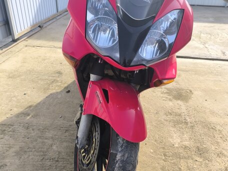 2004 Honda VFR 800, красный, 439000 рублей, вид 2