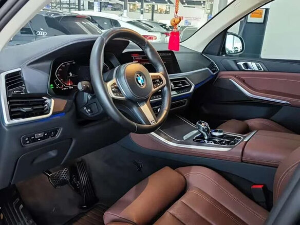 2022 BMW X5 30i IV (G05/G18), чёрный, 6350000 рублей - вид 6