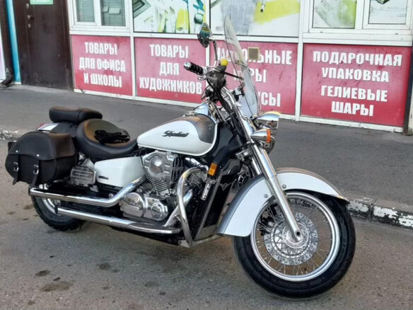 2005 Honda Shadow 750, белый, 600000 рублей